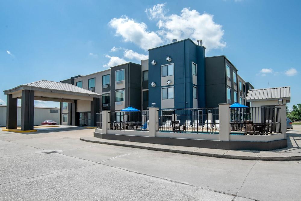 Quality Suites Baton Rouge East - Denham Springs Eksteriør bilde