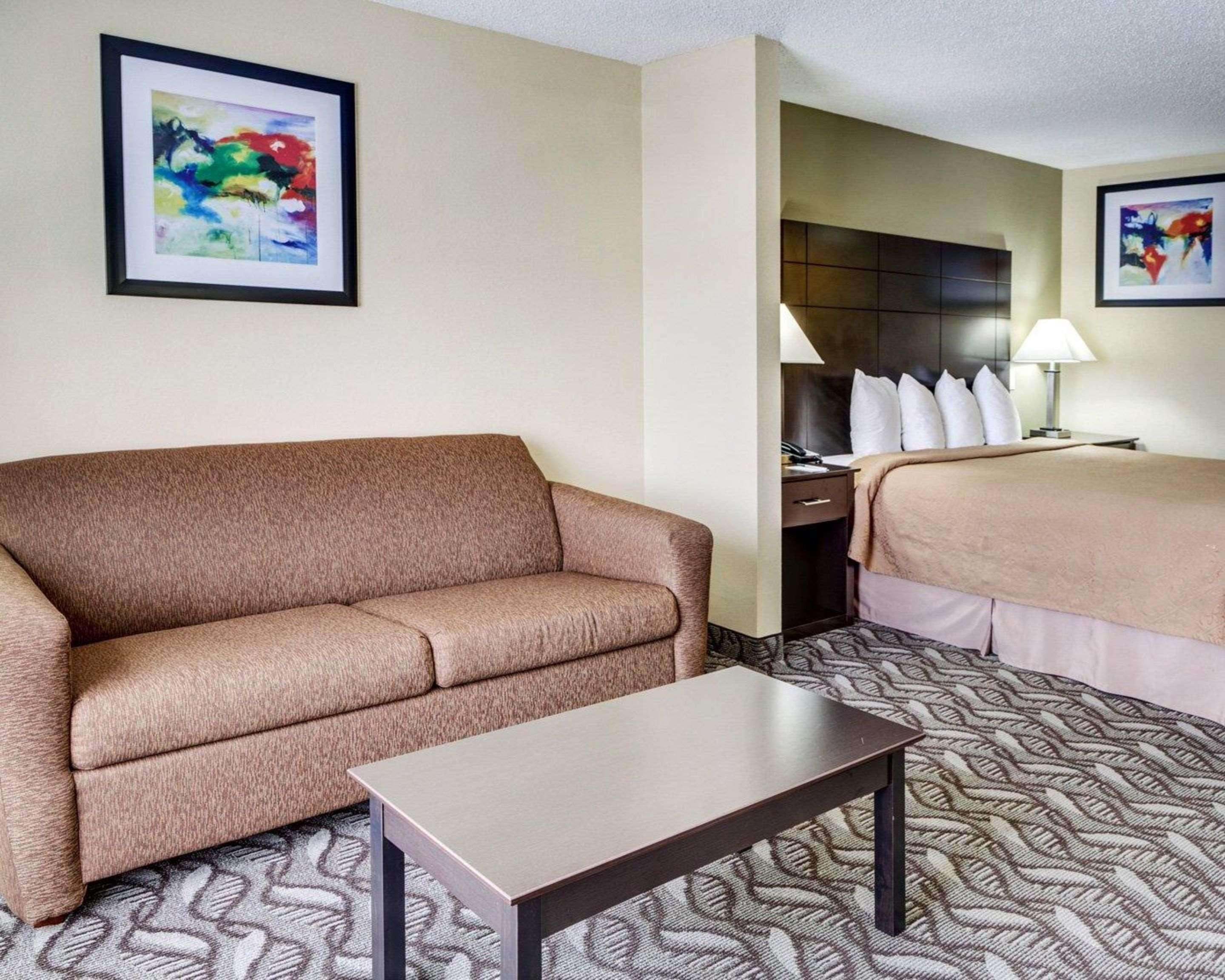 Quality Suites Baton Rouge East - Denham Springs Eksteriør bilde
