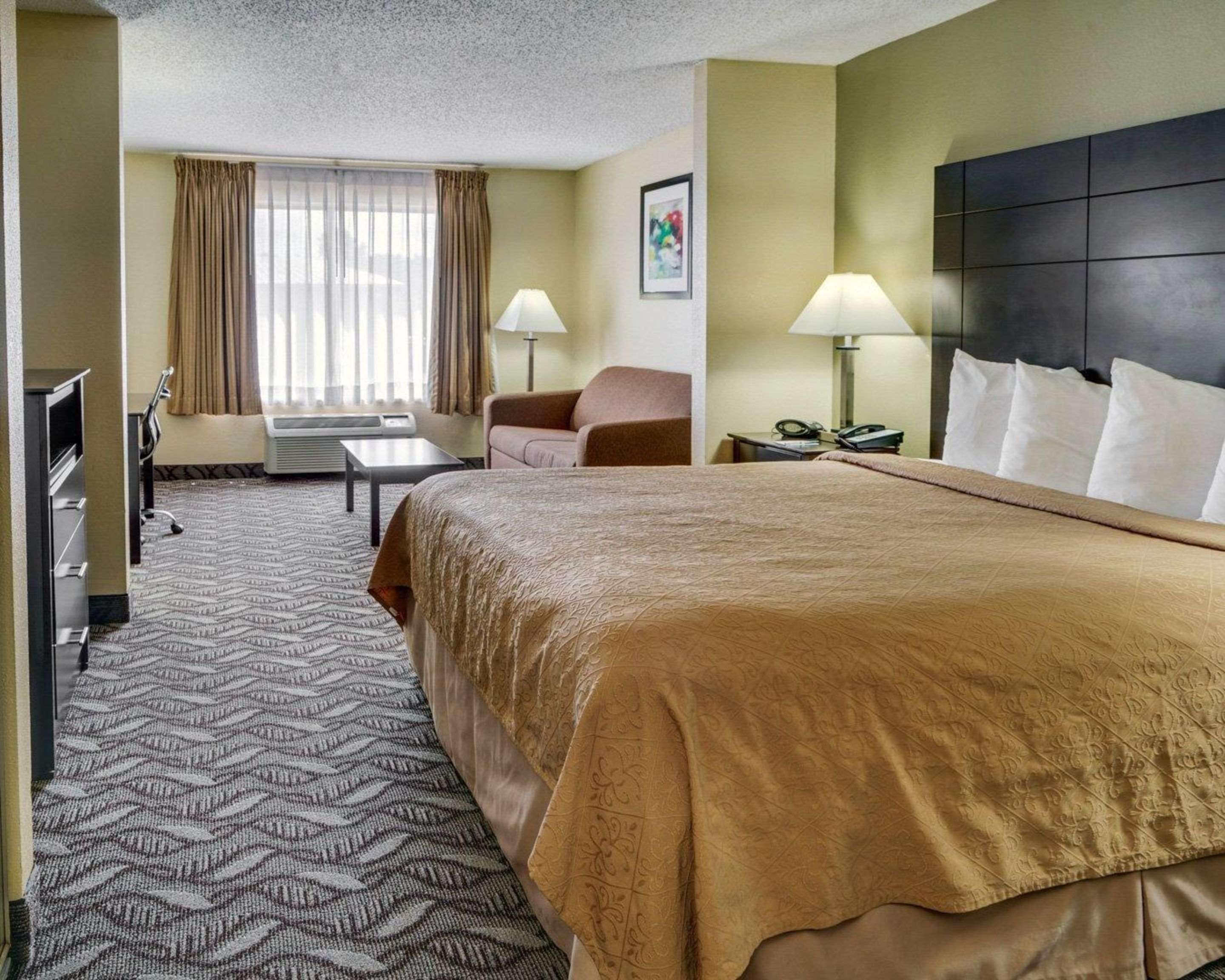 Quality Suites Baton Rouge East - Denham Springs Eksteriør bilde