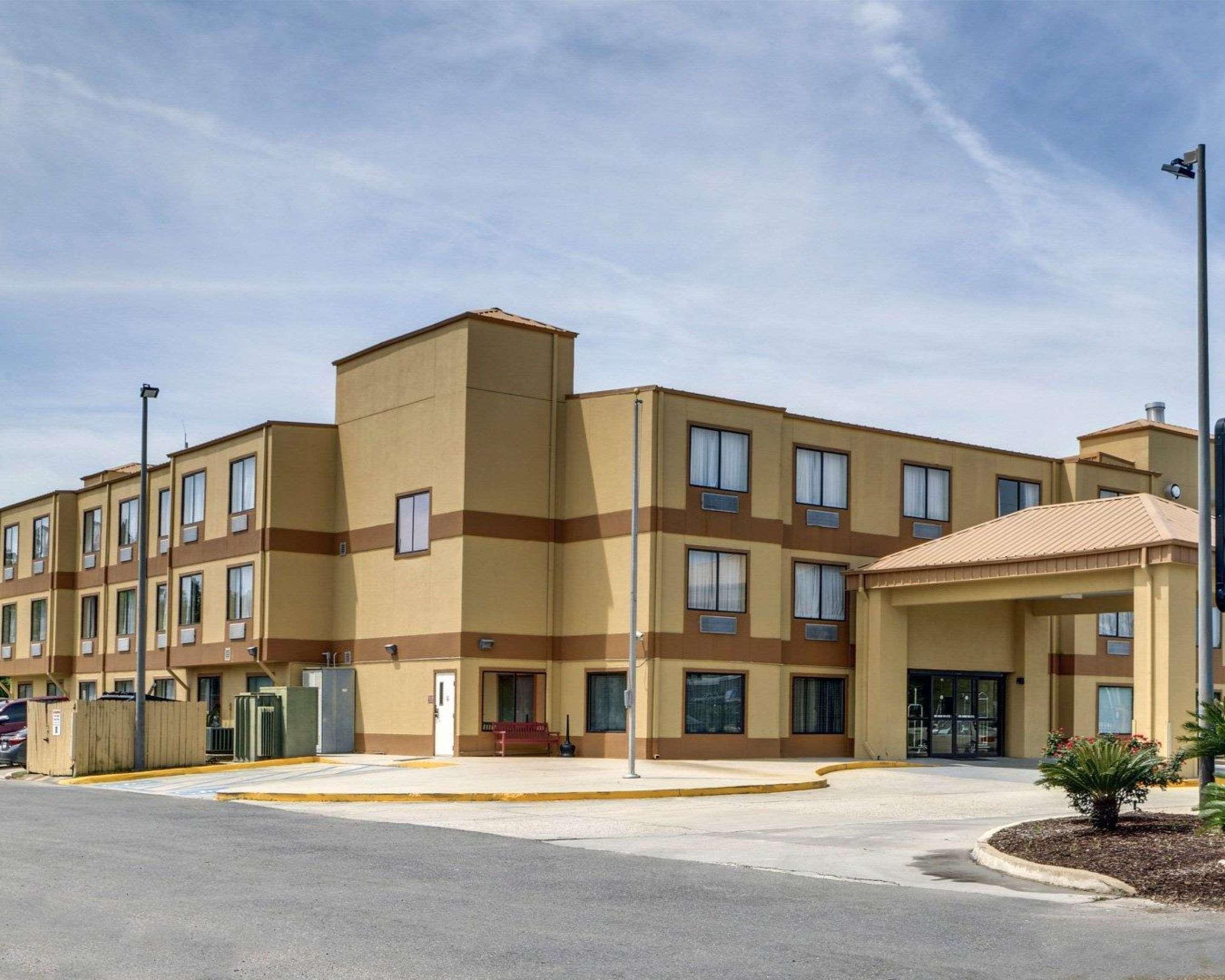 Quality Suites Baton Rouge East - Denham Springs Eksteriør bilde