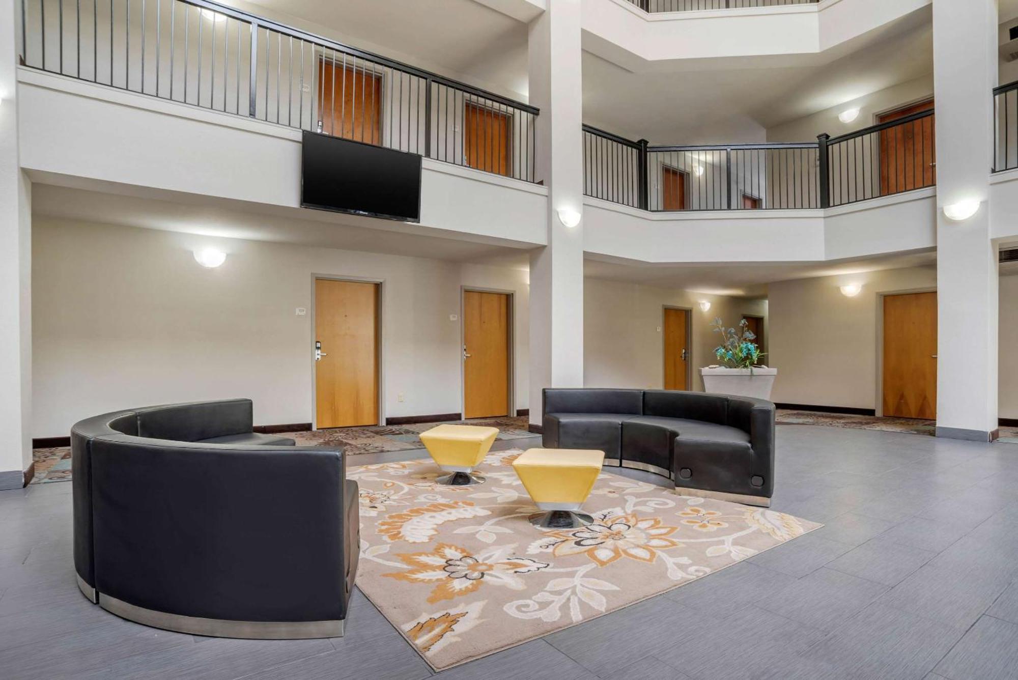 Quality Suites Baton Rouge East - Denham Springs Eksteriør bilde